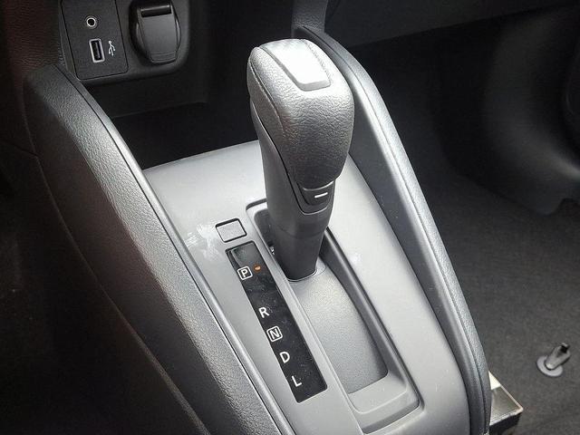 Photo of 2025 Cloud White Nissan Versa