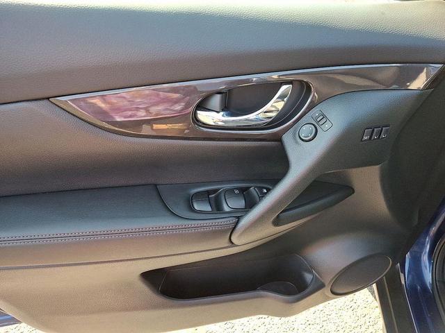 Photo of 2020 Caspian Blue Nissan Rogue