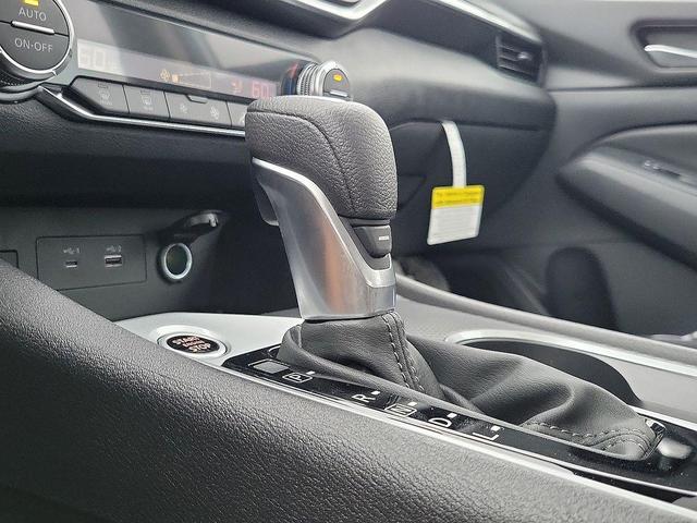Photo of 2025 Black Nissan Altima