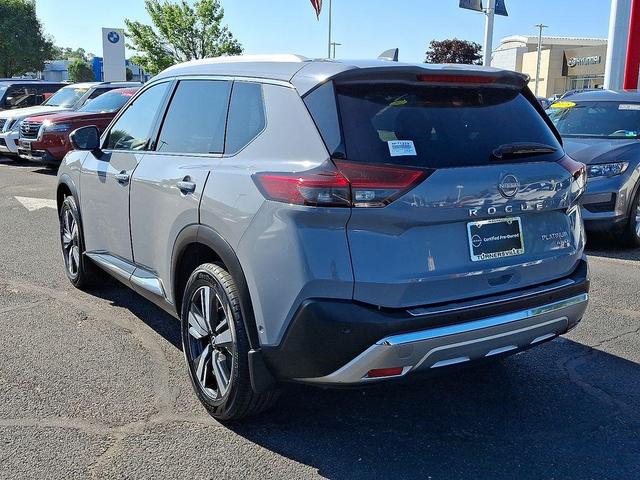 Photo of 2022 Boulder Gray Nissan Rogue