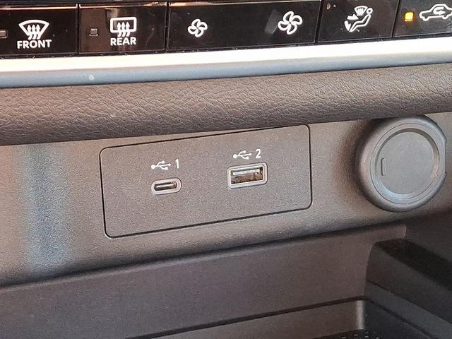 Photo of 2023 Black Nissan Rogue