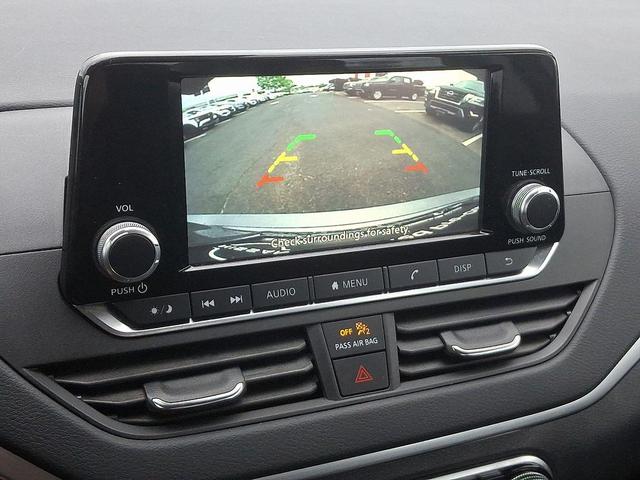 Photo of 2022 Gun Metallic Nissan Altima