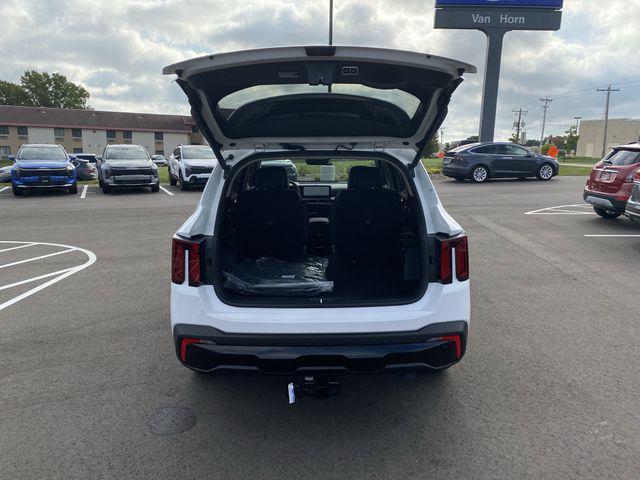 Photo of 2026 Glacial White Pearl Kia Sorento