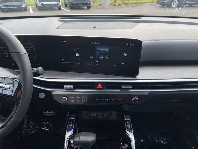 Photo of 2026 Glacial White Pearl Kia Sorento