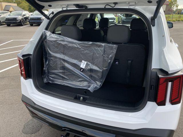 Photo of 2026 Glacial White Pearl Kia Sorento