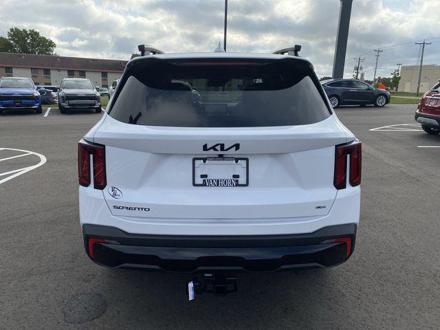 Photo of 2026 Glacial White Pearl Kia Sorento