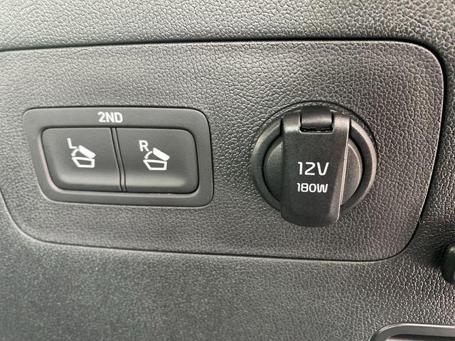 Photo of 2026 Glacial White Pearl Kia Sorento