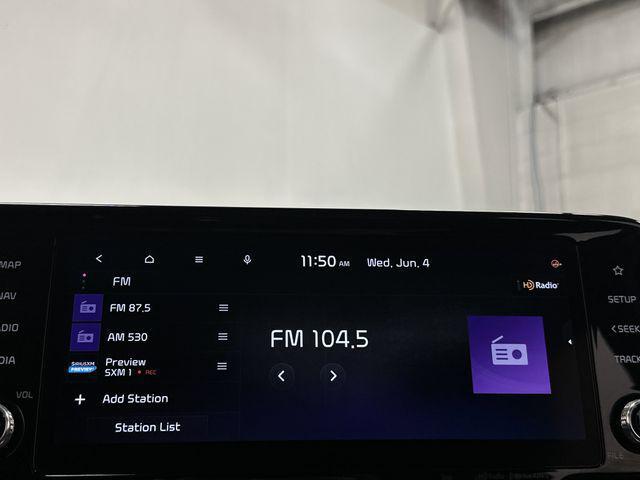 Photo of 2023 Glacial White Pearl Kia Sorento