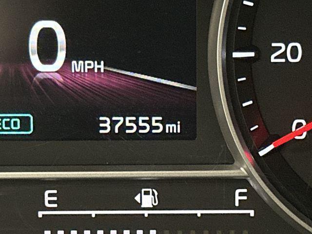 Photo of 2023 Glacial White Pearl Kia Sorento