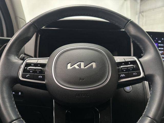 Photo of 2023 Glacial White Pearl Kia Sorento