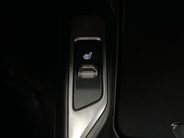 Photo of 2023 Glacial White Pearl Kia Sorento