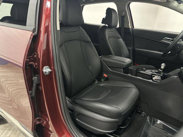 Photo of 2023 Dawning Red Kia Sportage