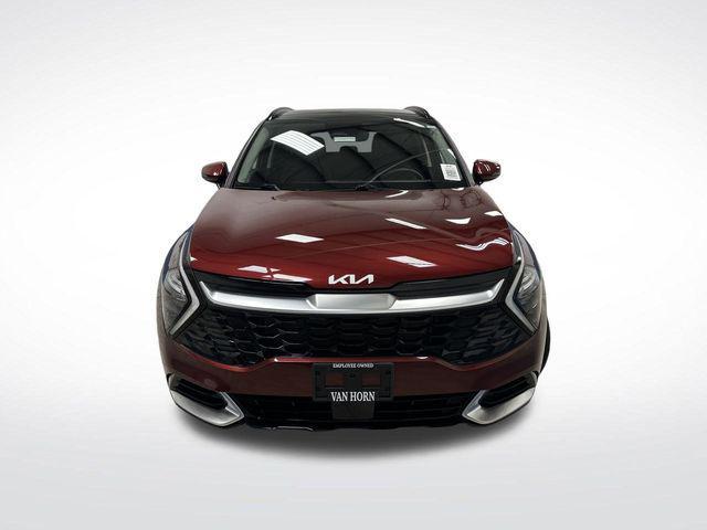 Photo of 2023 Dawning Red Kia Sportage
