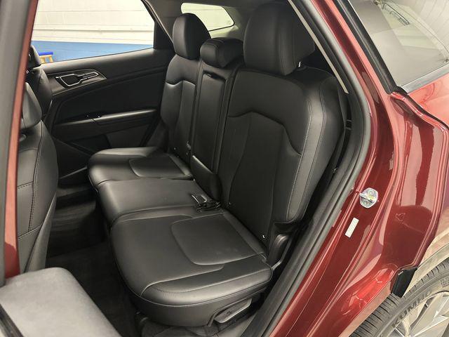 Photo of 2023 Dawning Red Kia Sportage