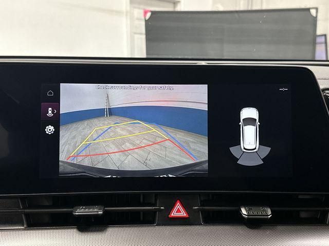 Photo of 2023 Dawning Red Kia Sportage
