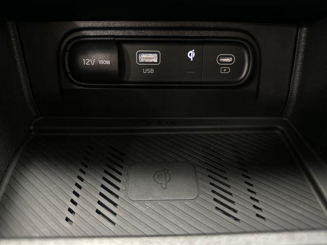 Photo of 2023 Dawning Red Kia Sportage