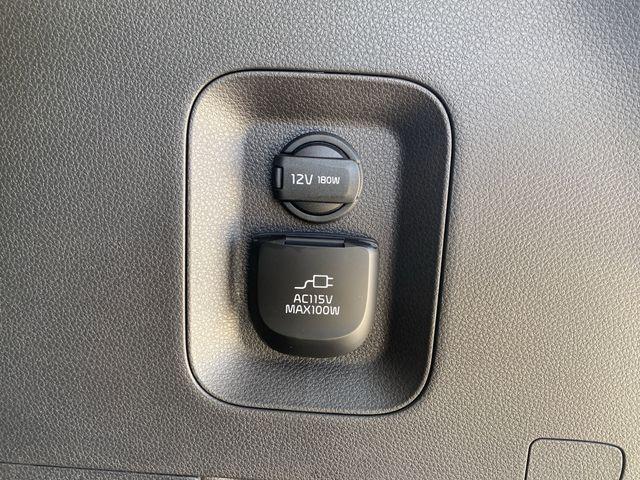 Photo of 2026 Snow White Pearl Kia Carnival Hybrid