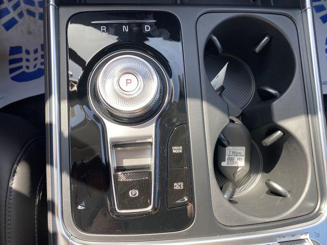 Photo of 2026 Snow White Pearl Kia Carnival Hybrid