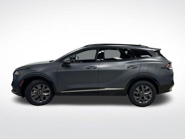 Photo of 2023 Shadow Matte Gray Kia Sportage Hybrid