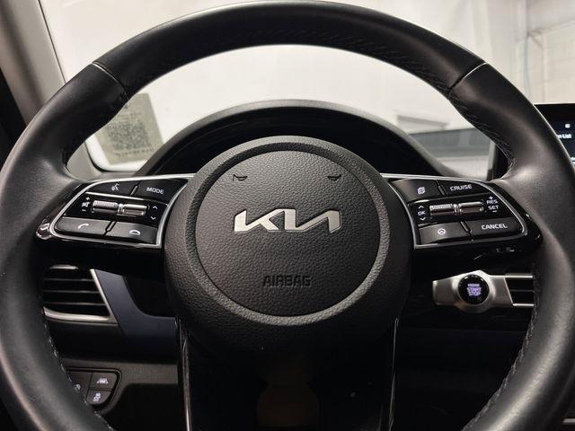 Photo of 2023 Gravity Gray Kia Seltos