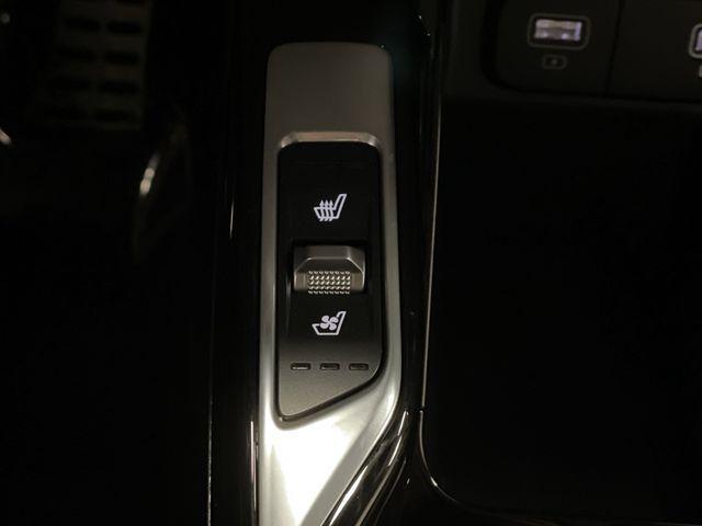 Photo of 2023 Gravity Blue Kia Sorento Plug-In Hybrid