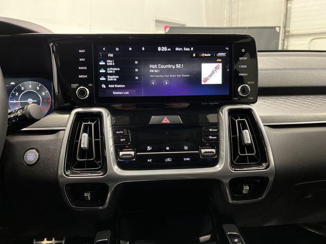 Photo of 2023 Wolf Gray Kia Sorento