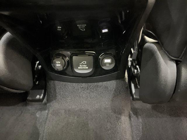 Photo of 2023 Wolf Gray Kia Sorento
