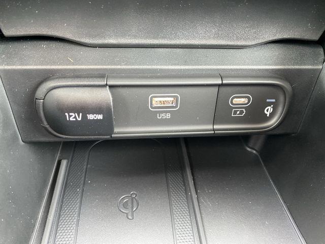 Photo of 2025 Ebony Black Kia Telluride