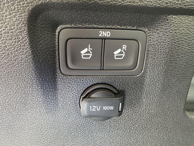 Photo of 2025 Ebony Black Kia Telluride