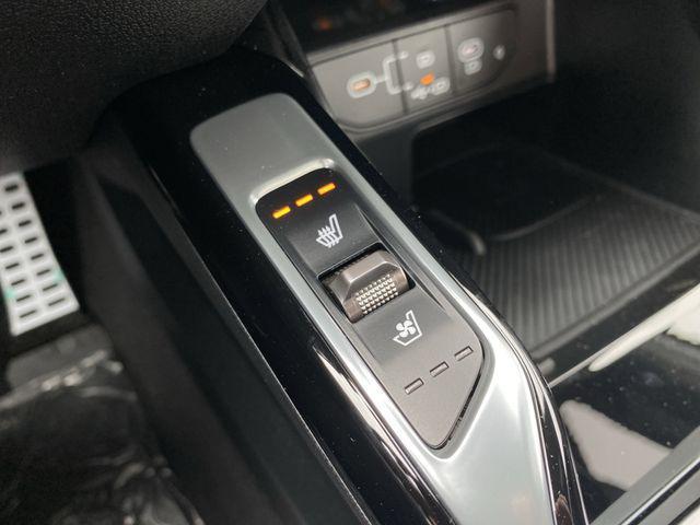 Photo of 2025 Ebony Black Kia Sorento