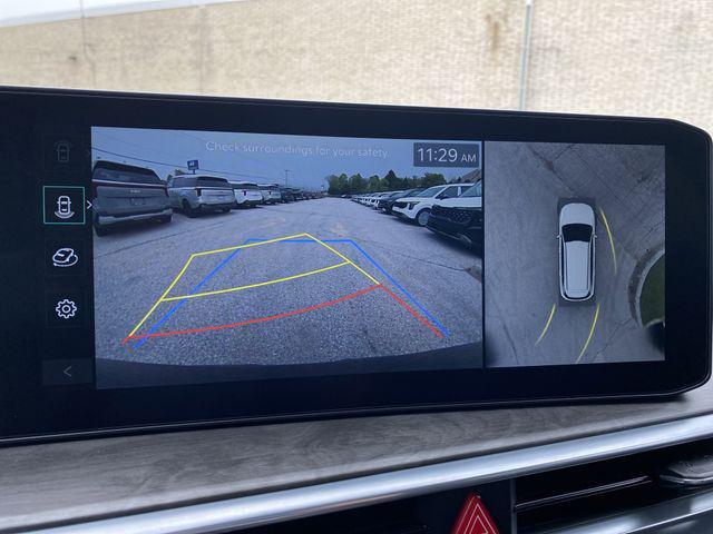 Photo of 2025 Ebony Black Kia Sorento