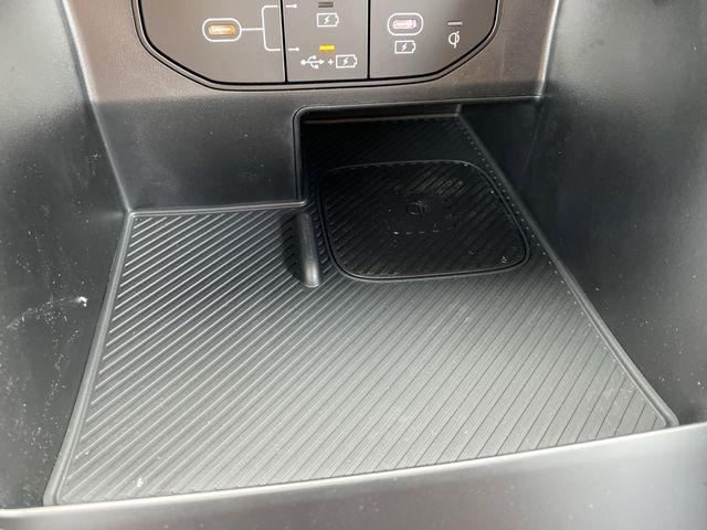 Photo of 2025 Cityscape Green Kia Sorento Hybrid