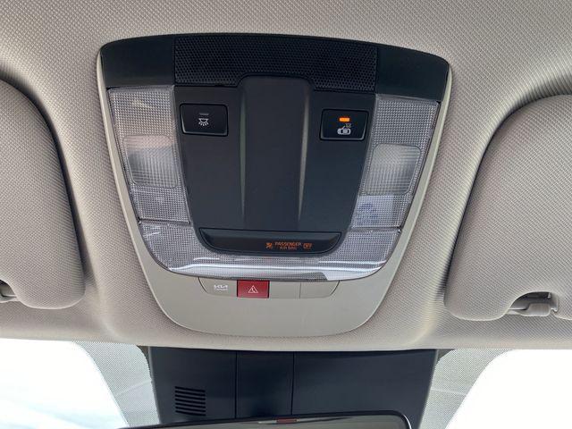 Photo of 2025 Cityscape Green Kia Sorento Hybrid
