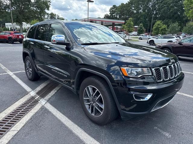 Photo of 2020 Diamond Black Jeep Grand Cherokee