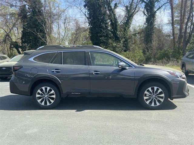 Photo of 2025 Magnetite Gray Metallic Subaru Outback