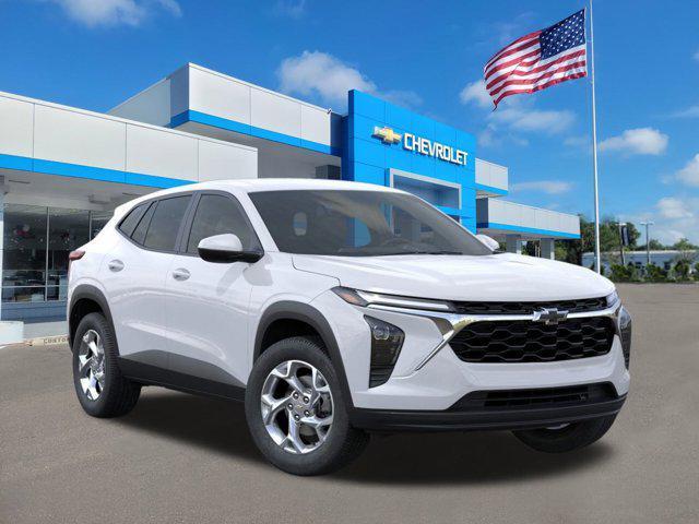Photo of 2025 Summit White Chevrolet Trax