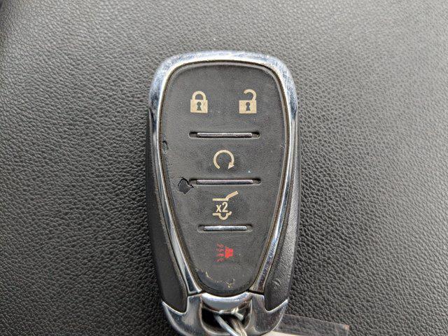 Photo of 2021 Pacific Blue Metallic Chevrolet Equinox