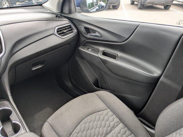 Photo of 2021 Pacific Blue Metallic Chevrolet Equinox