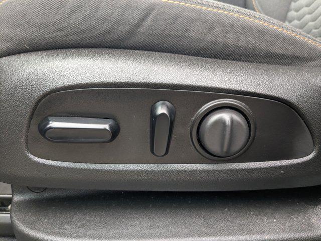 Photo of 2021 Pacific Blue Metallic Chevrolet Equinox
