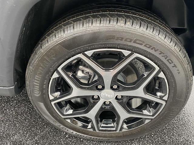 Photo of 2024 Diamond Black Jeep Compass