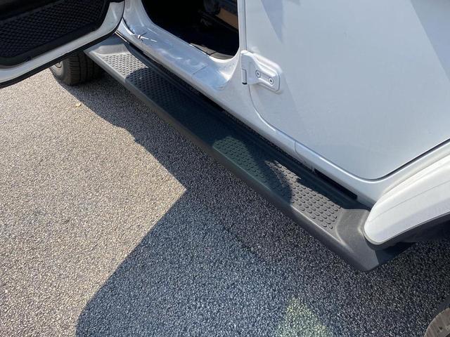 Photo of 2022 Bright White Clearcoat Jeep Wrangler Unlimited 4xe