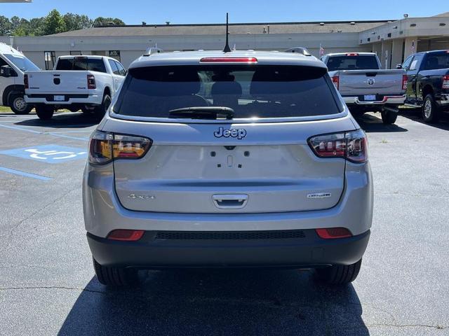 Photo of 2023 Billet Silver Metallic Clearcoat Jeep Compass