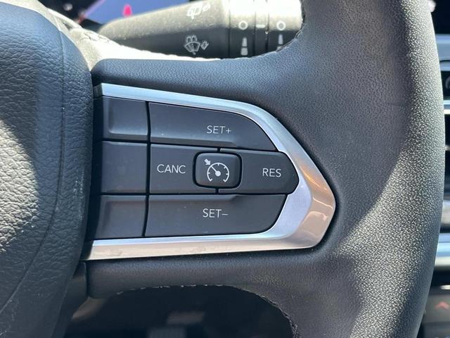 Photo of 2023 Billet Silver Metallic Clearcoat Jeep Compass