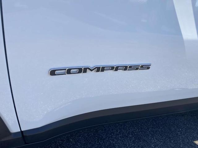 Photo of 2025 Bright White Clearcoat Jeep Compass