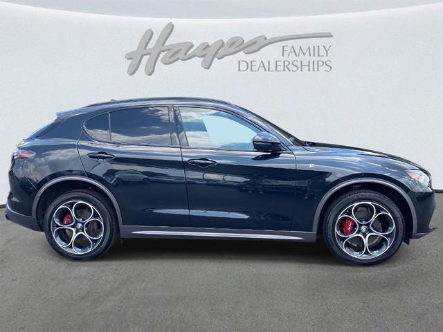 Photo of 2024 Vulcano Black Metallic Alfa Romeo Stelvio