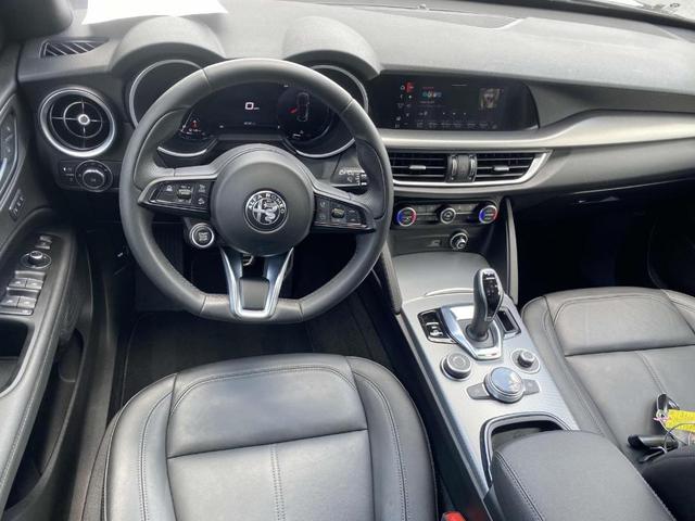 Photo of 2024 Vulcano Black Metallic Alfa Romeo Stelvio