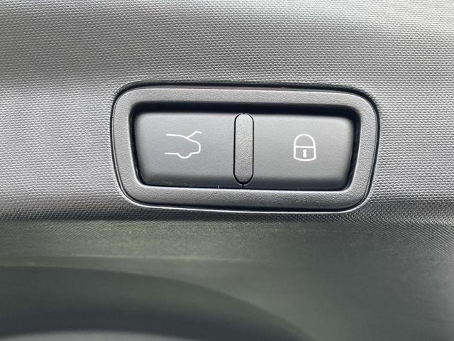 Photo of 2024 Vulcano Black Metallic Alfa Romeo Stelvio