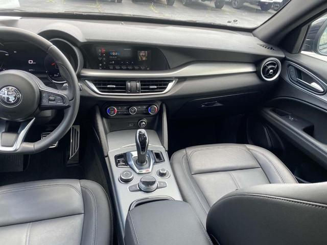 Photo of 2024 Vulcano Black Metallic Alfa Romeo Stelvio