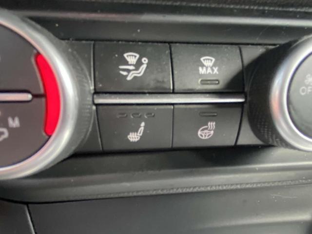 Photo of 2024 Vulcano Black Metallic Alfa Romeo Stelvio