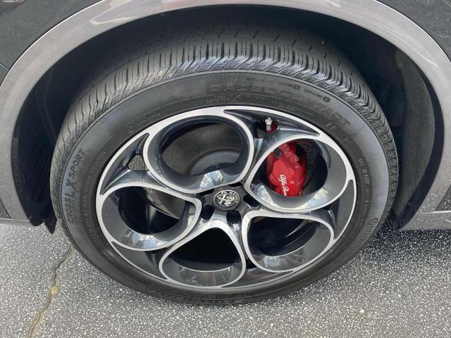 Photo of 2024 Vulcano Black Metallic Alfa Romeo Stelvio